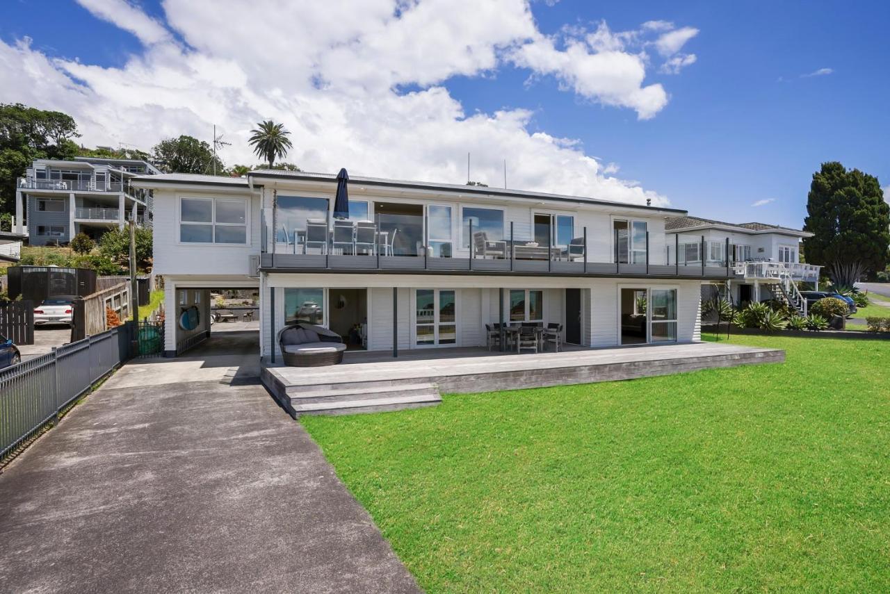 Beach Front Resort! Maraetai Extérieur photo